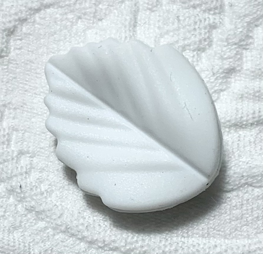 Beissmotiv 3D Blatt weiss