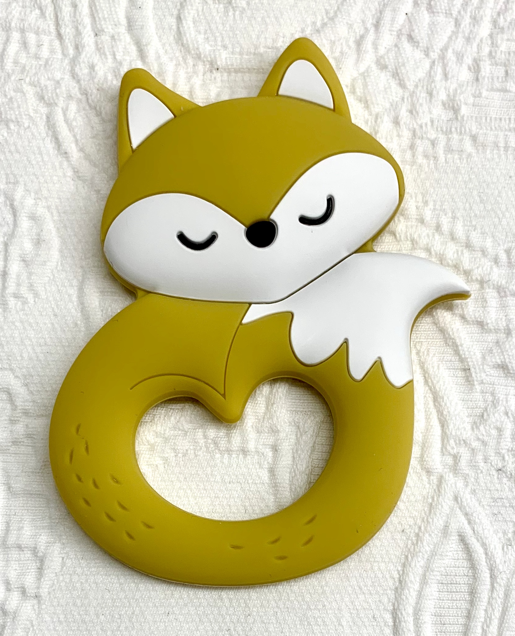 Beissanhänger Sleepy Fox senfgelb