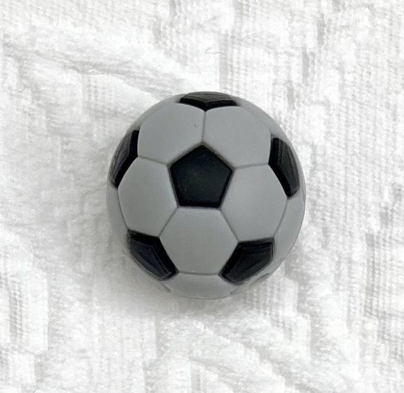 Beissmotiv Fussball RUND hellgrau 