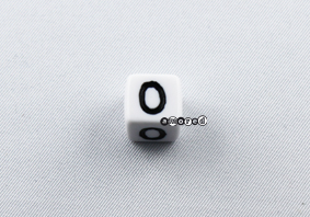 Kunstoffbuchstaben 11mm weiss-schwarz *O*