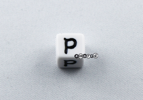 Kunstoffbuchstaben 11mm weiss-schwarz *P*