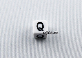 Kunstoffbuchstaben 11mm weiss-schwarz *Q*