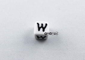 Kunstoffbuchstaben 11mm weiss-schwarz *W*