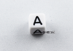 Kunstoffbuchstaben 10mm weiss-schwarz *A*
