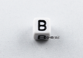 Kunstoffbuchstaben 10mm weiss-schwarz *B*
