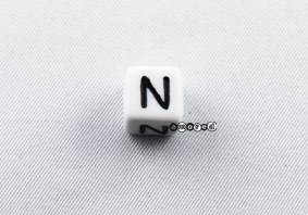 Kunstoffbuchstaben 10mm weiss-schwarz *N*
