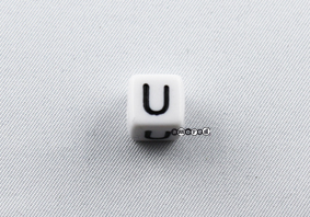 Kunstoffbuchstaben 10mm weiss-schwarz *U*