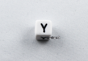 Kunstoffbuchstaben 10mm weiss-schwarz *Y*
