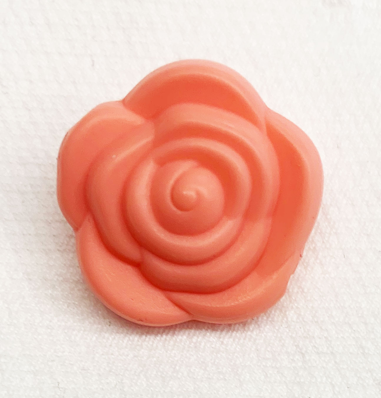Beissmotiv Rose coral 
