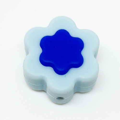Beissmotiv Blumenperlen flach babyblau-mittelblau 