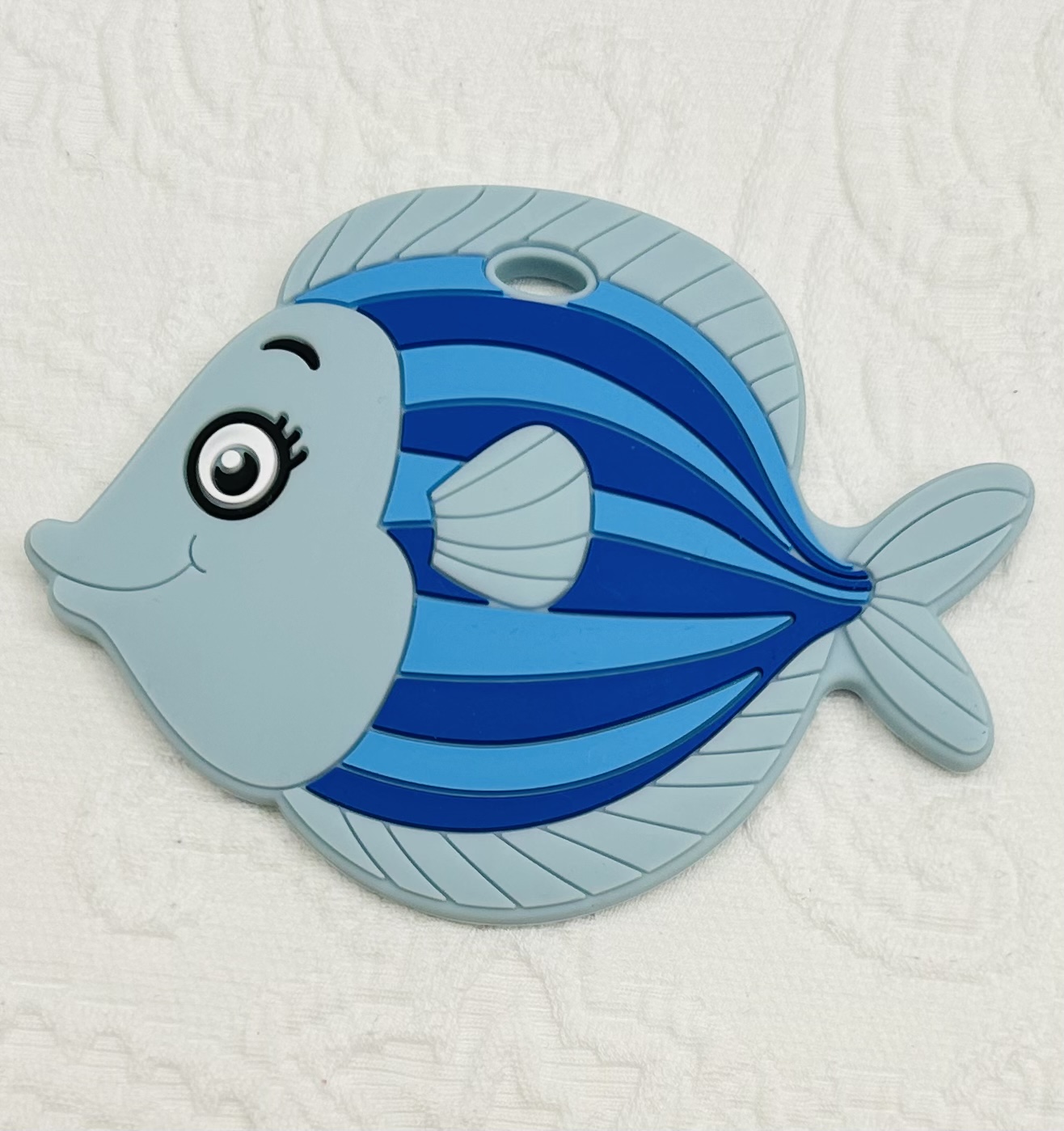 Beiss Anhänger Fisch babyblau 