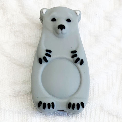 Beissmotiv Eisbär grau 