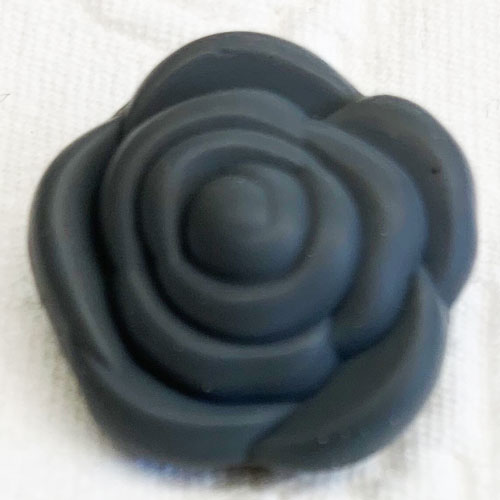 Beissmotiv Rose grau 